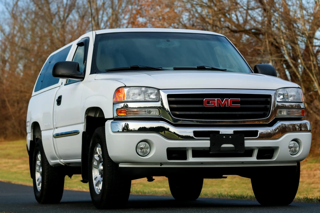 2005 GMC Sierra 2nd Gen - Image 6 of 31