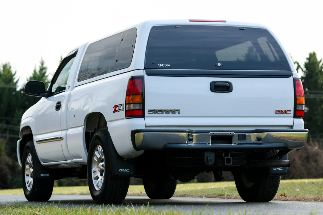 2005 GMC Sierra 2nd Gen - Image 25 of 31