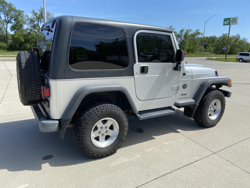 2005 Jeep TJ Wrangler - Image 10 of 31