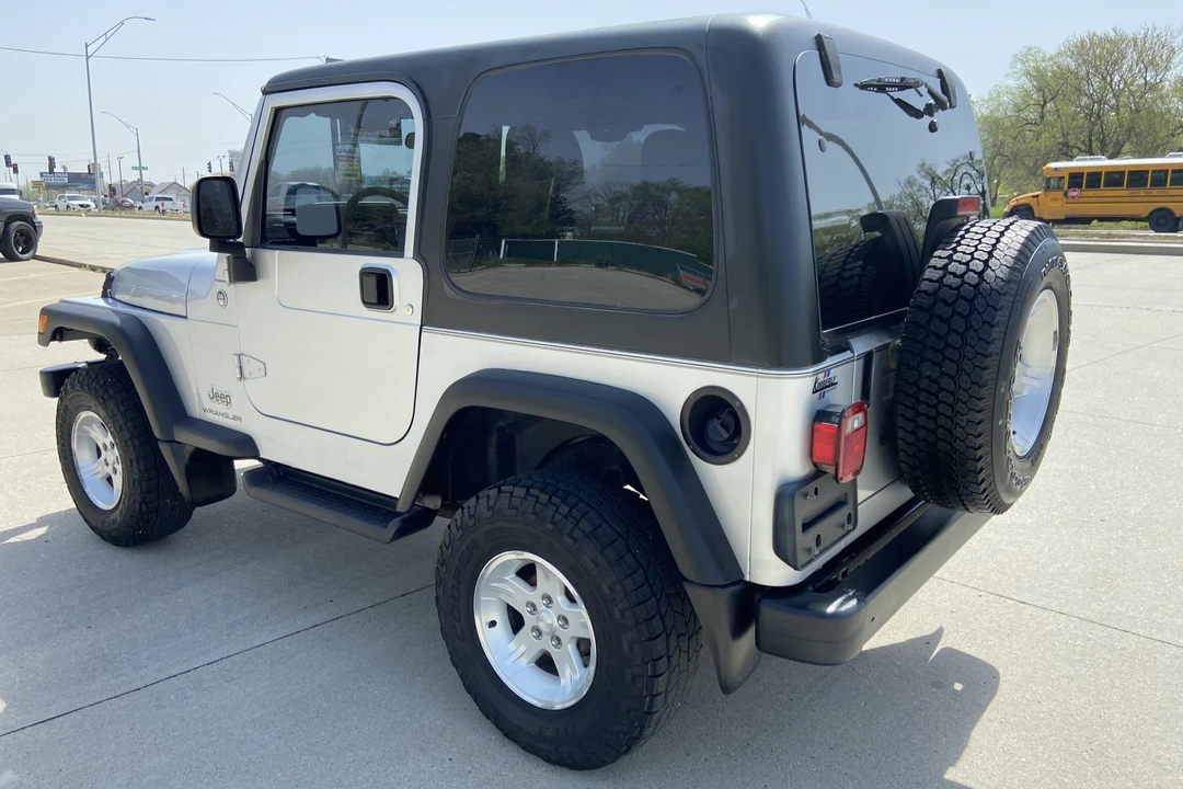 2005 Jeep TJ Wrangler - Image 5 of 31