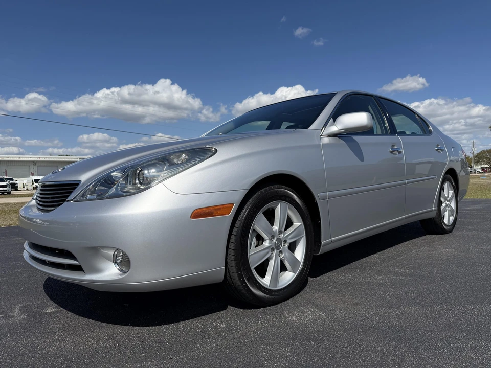2005 Lexus ES 4th Gen - Image 4 of 31