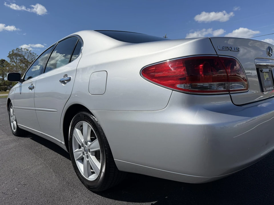2005 Lexus ES 4th Gen - Image 23 of 31