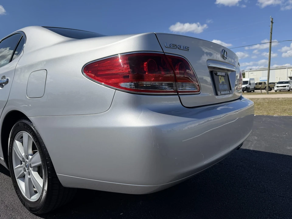 2005 Lexus ES 4th Gen - Image 25 of 31