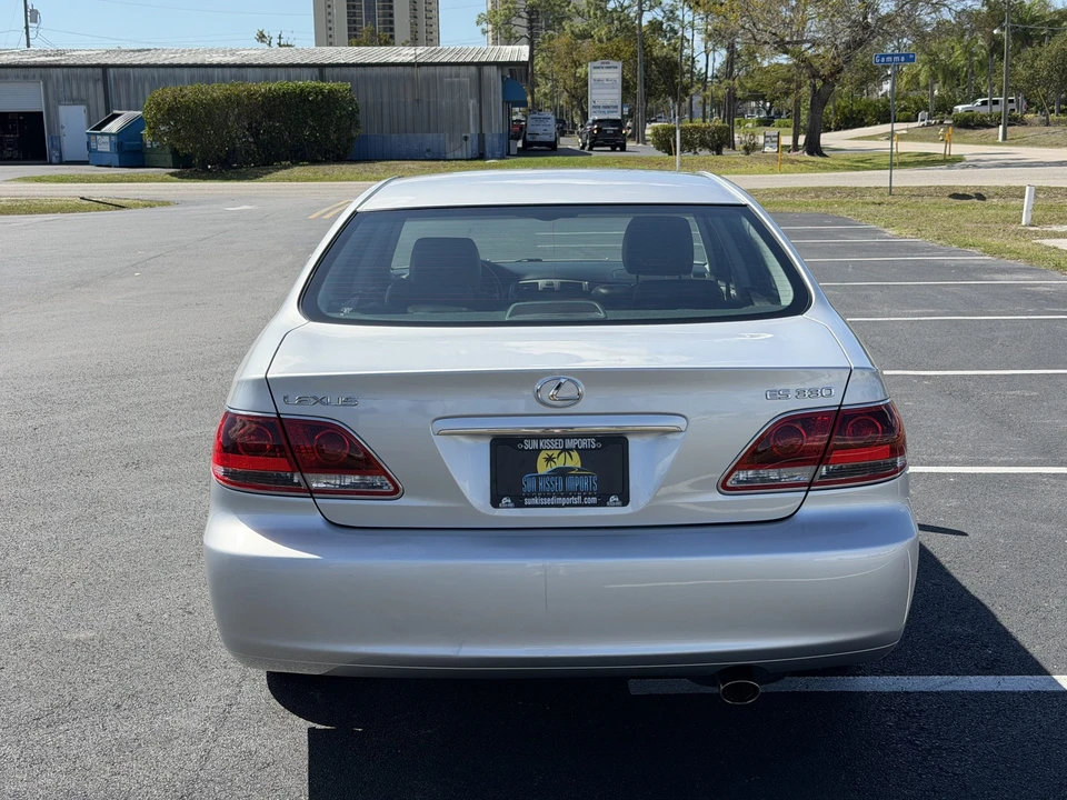 2005 Lexus ES 4th Gen - Image 10 of 31