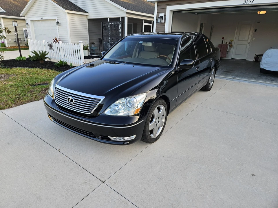 2005 Lexus LS 3rd Gen - Image 4 of 31