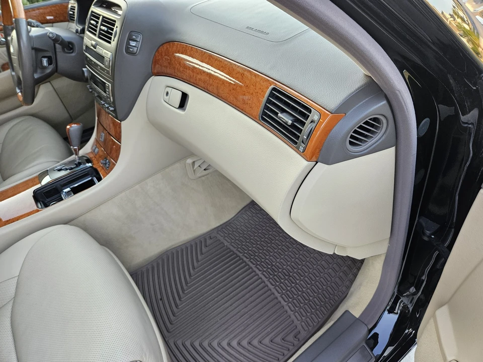 2005 Lexus LS 3rd Gen - Image 31 of 31