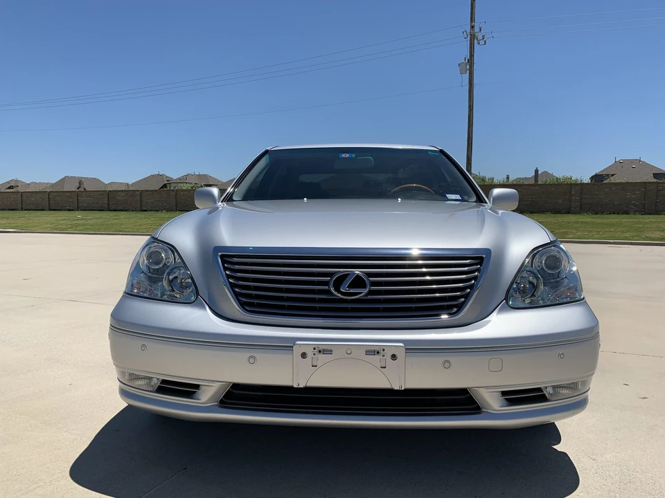 2005 Lexus LS 3rd Gen - Image 5 of 31