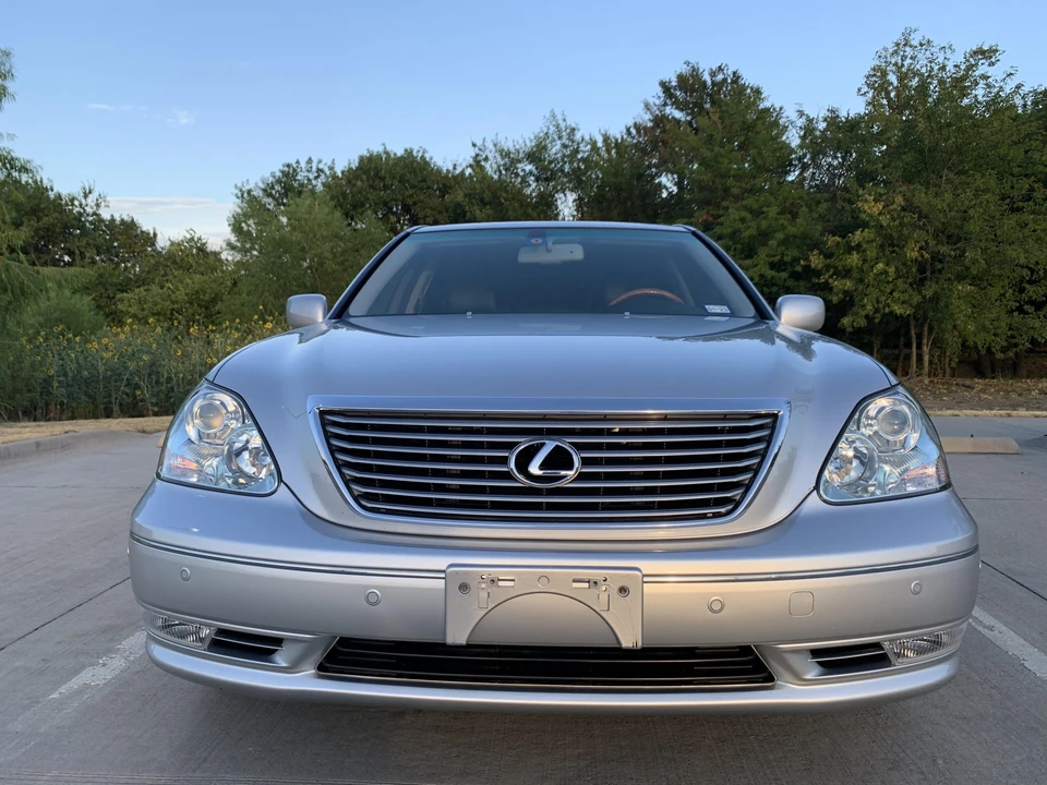 2005 Lexus LS 3rd Gen - Image 13 of 31
