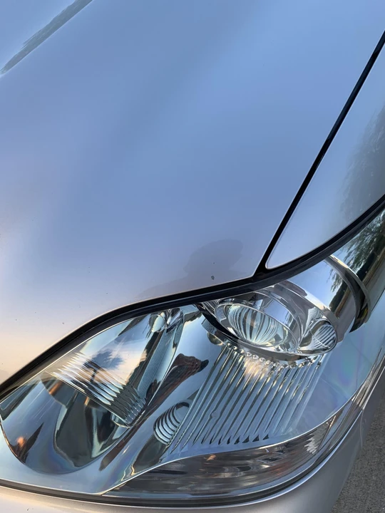 2005 Lexus LS 3rd Gen - Image 20 of 31