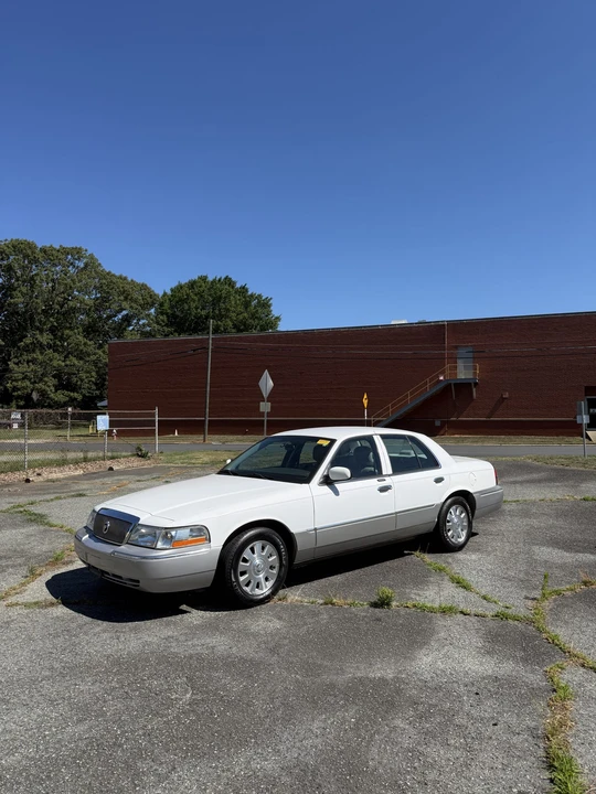 2005 Mercury Grand Marquis - Image 3 of 31