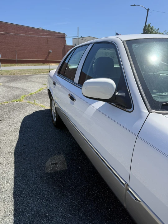 2005 Mercury Grand Marquis - Image 14 of 31