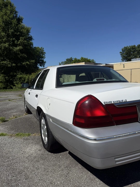 2005 Mercury Grand Marquis - Image 12 of 31