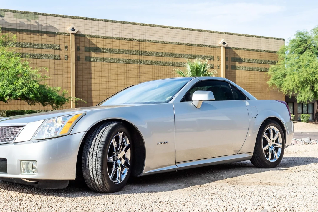 2006 Cadillac XLR - Image 25 of 31