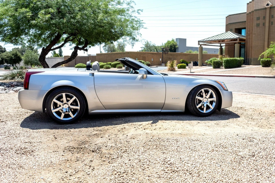 2006 Cadillac XLR - Image 16 of 31