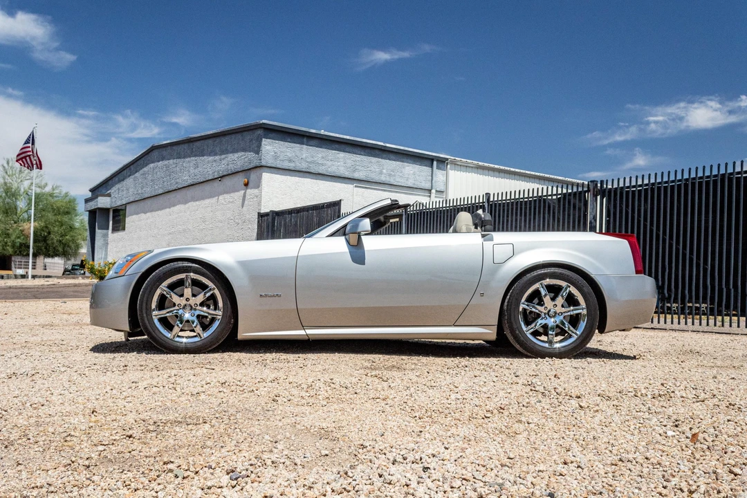 2006 Cadillac XLR - Image 4 of 31