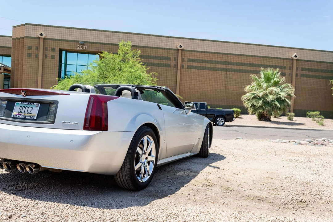 2006 Cadillac XLR - Image 13 of 31