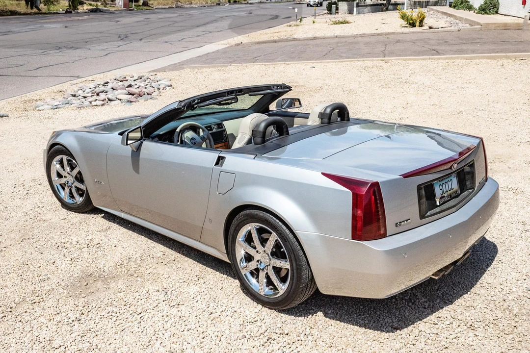 2006 Cadillac XLR - Image 10 of 31