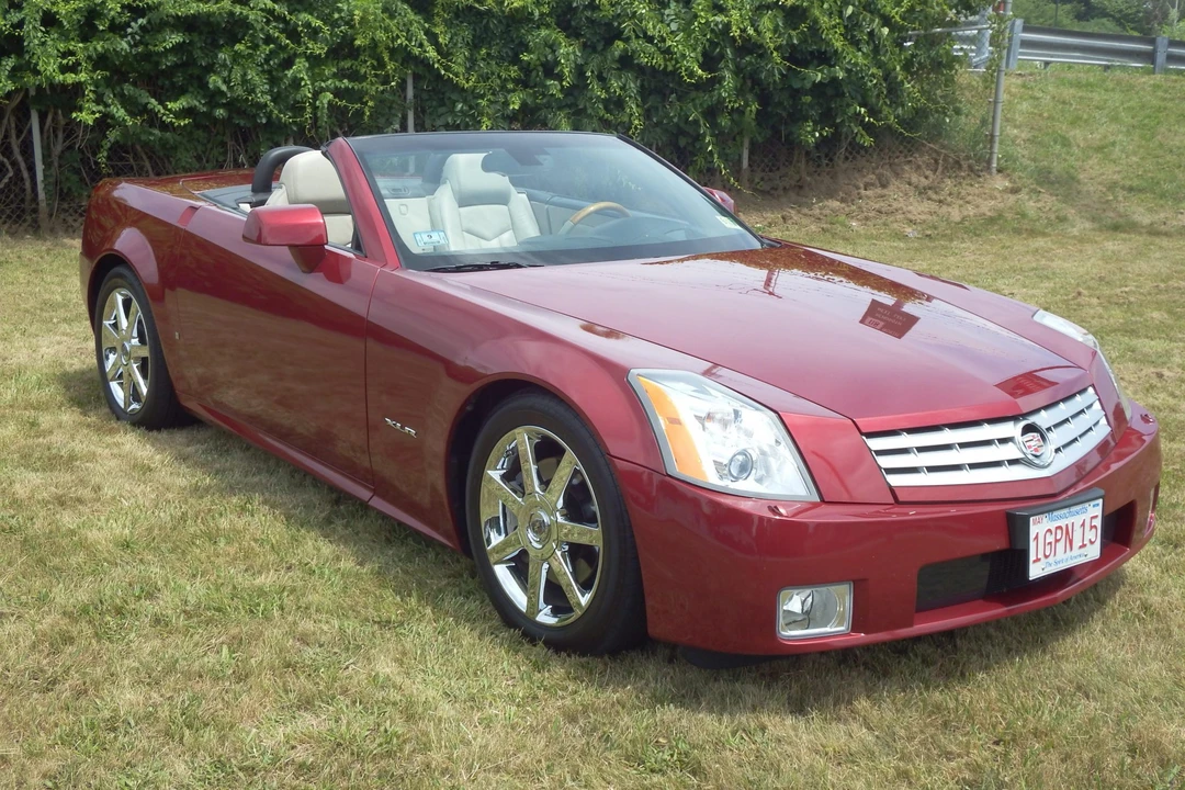 2006 Cadillac XLR - Image 2 of 31