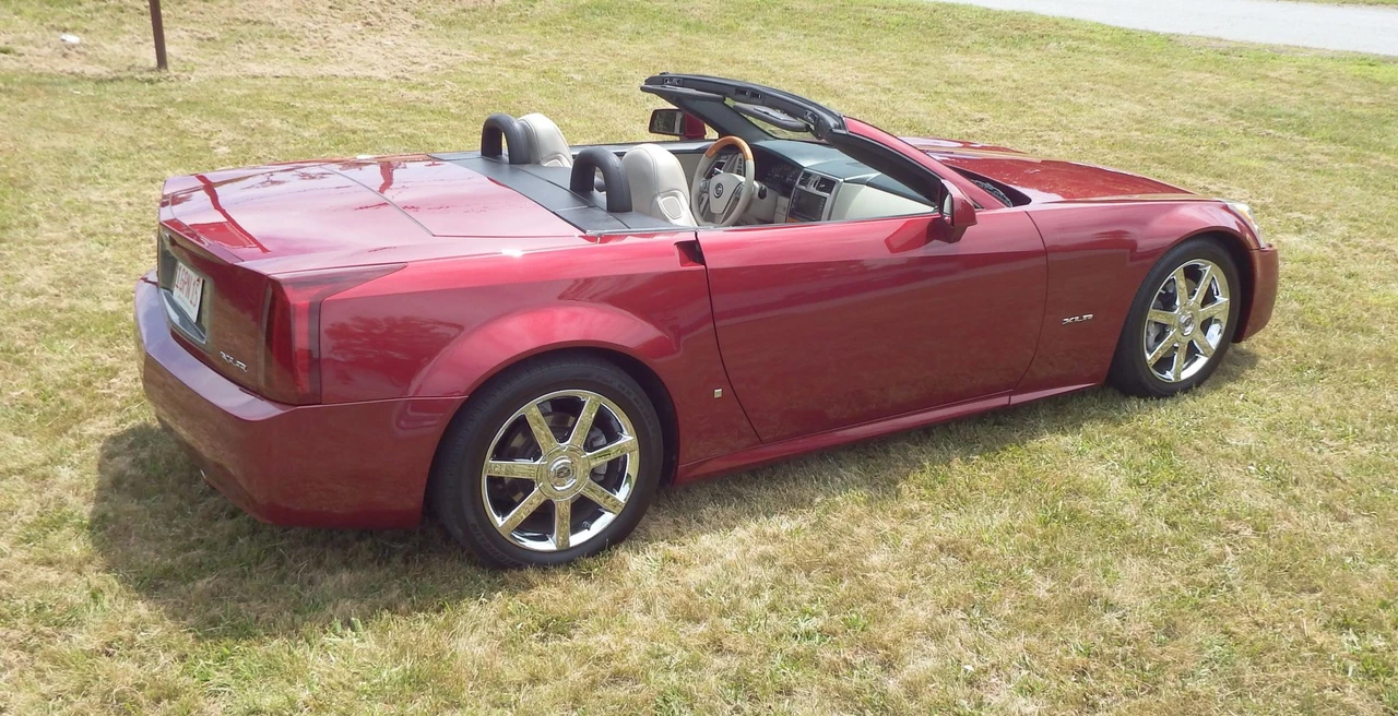 2006 Cadillac XLR - Image 22 of 31