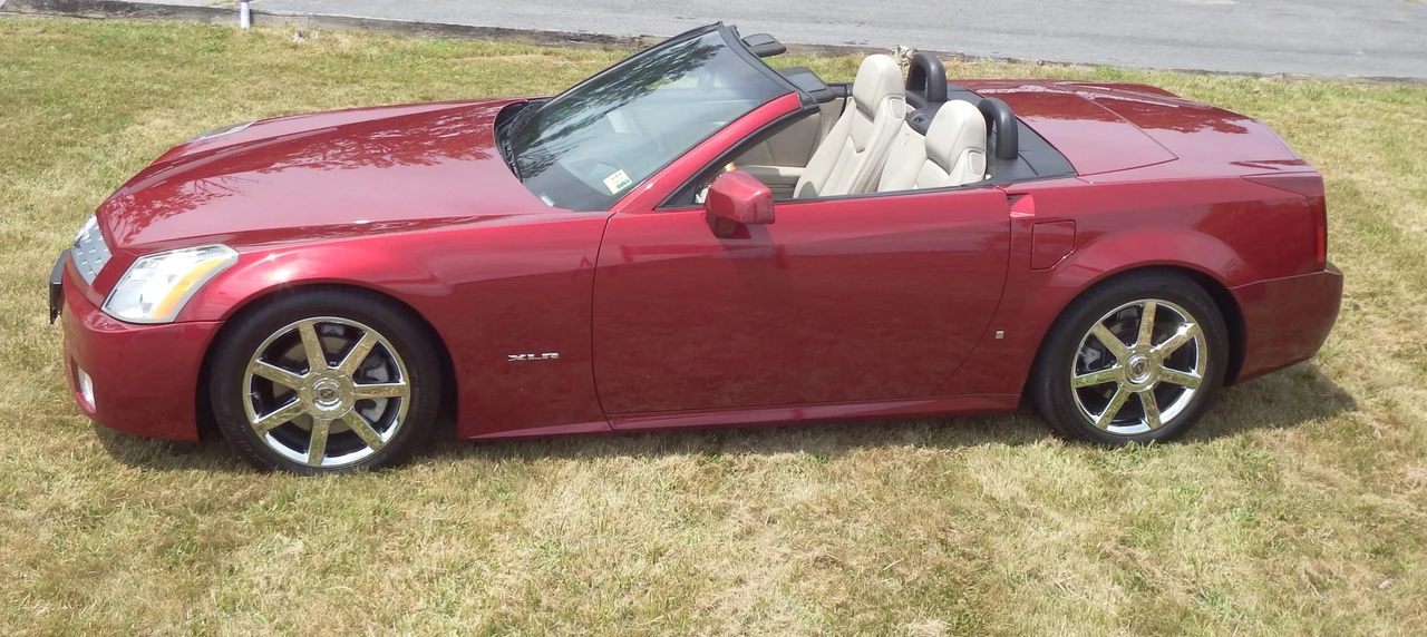 2006 Cadillac XLR - Image 8 of 31
