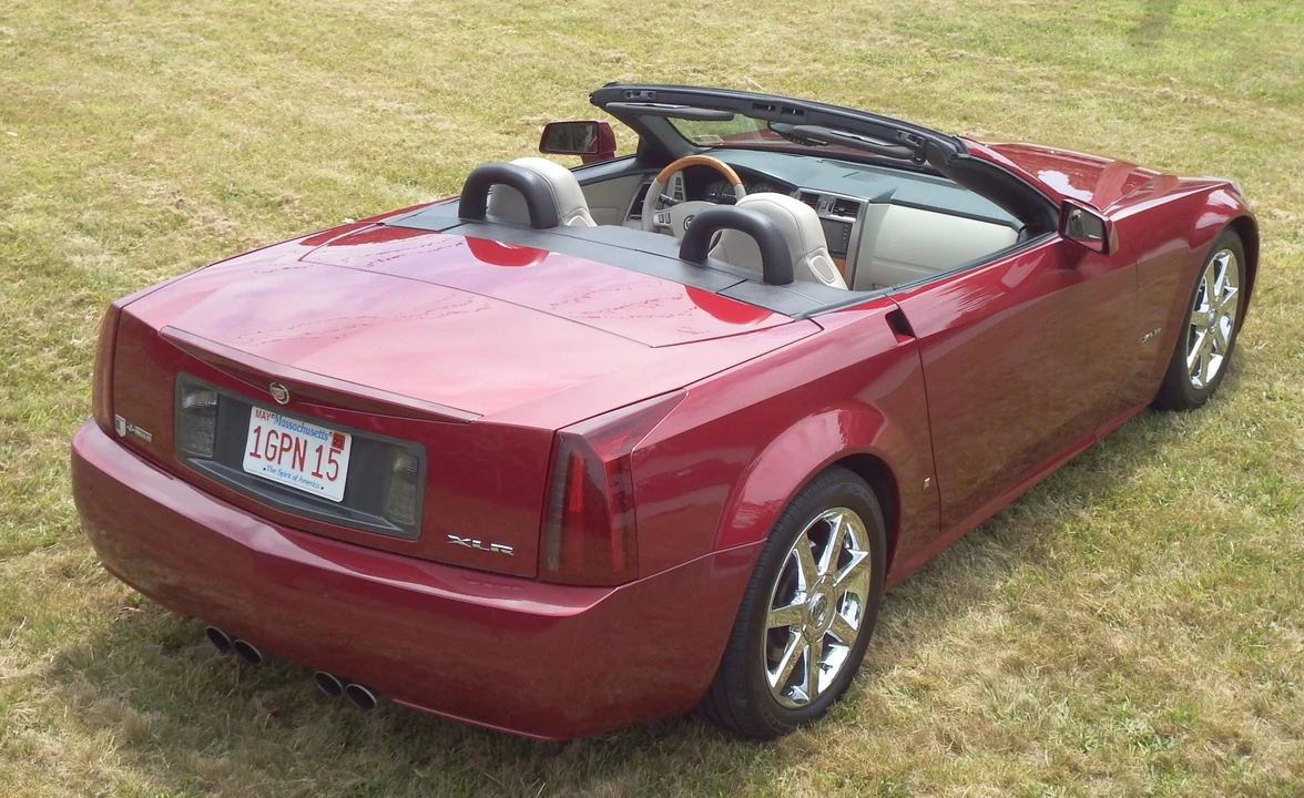 2006 Cadillac XLR - Image 19 of 31