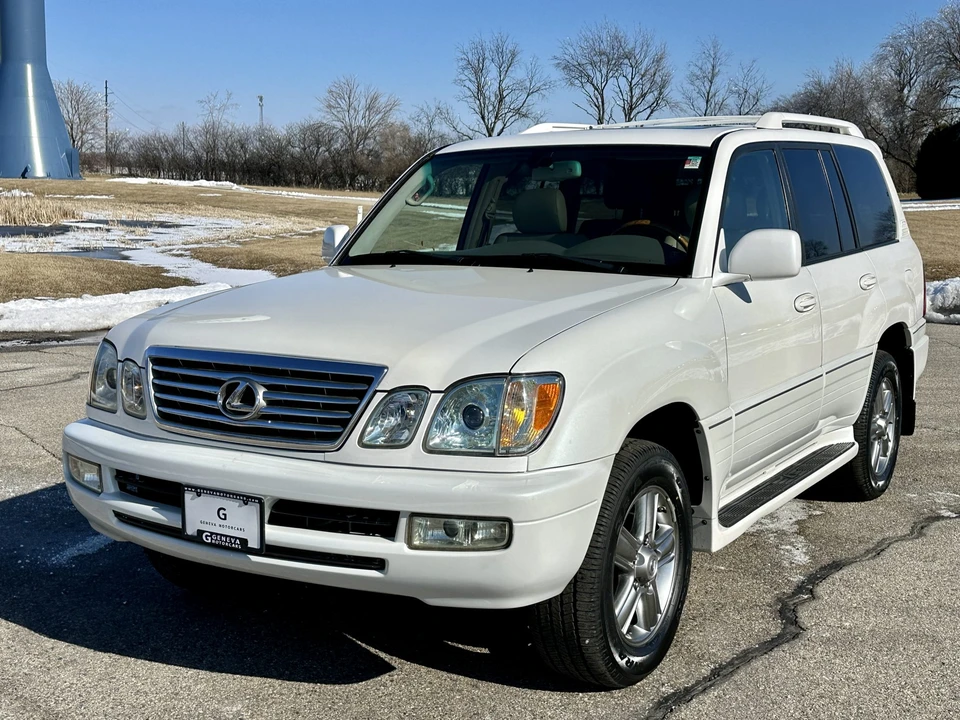 2006 Lexus LX 2nd Gen - Image 2 of 31