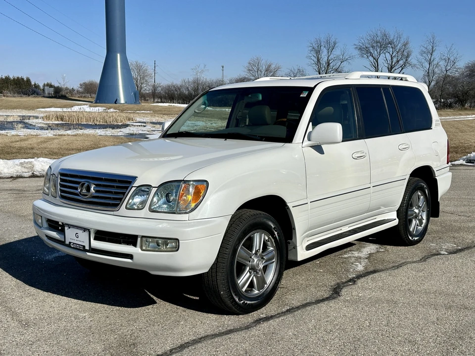 2006 Lexus LX 2nd Gen - Image 3 of 31