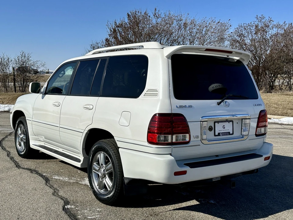 2006 Lexus LX 2nd Gen - Image 9 of 31