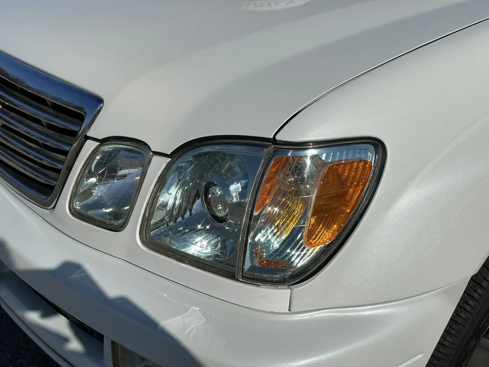 2006 Lexus LX 2nd Gen - Image 21 of 31