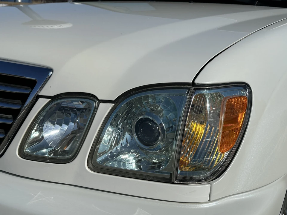 2006 Lexus LX 2nd Gen - Image 20 of 31