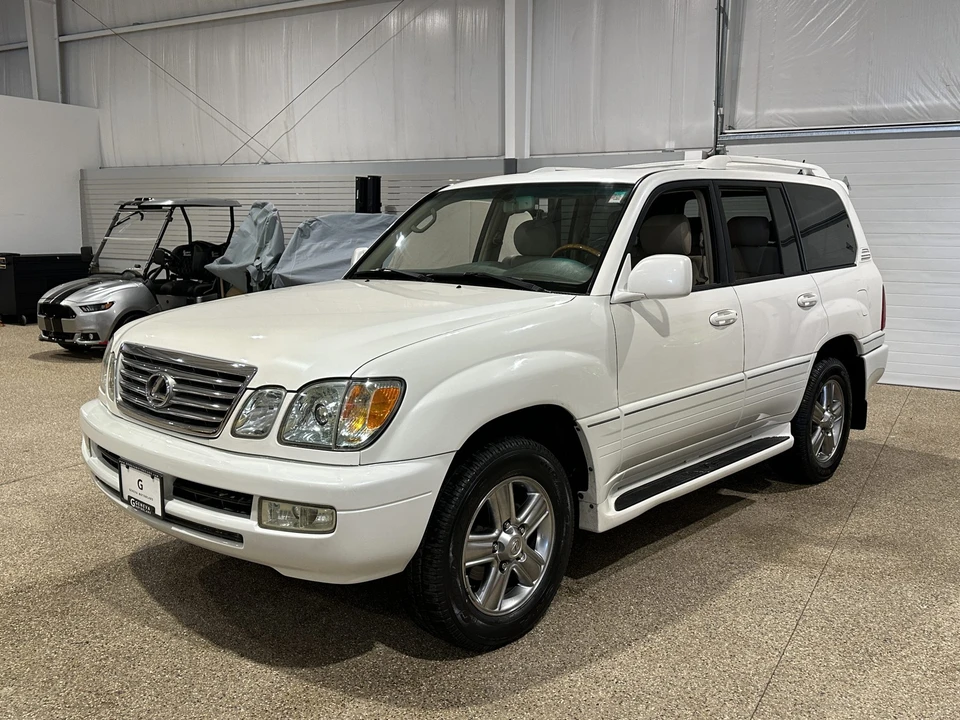 2006 Lexus LX 2nd Gen - Image 15 of 31