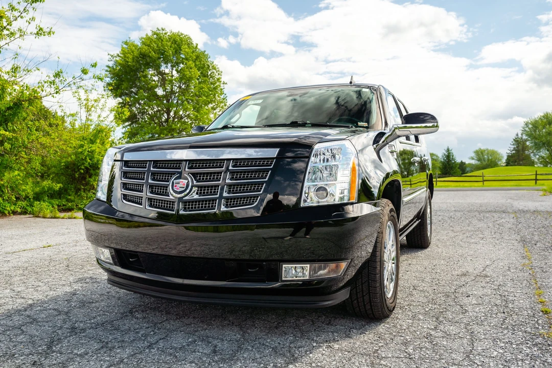 2008 Cadillac Escalade & EXT 3rd Gen - Image 3 of 31