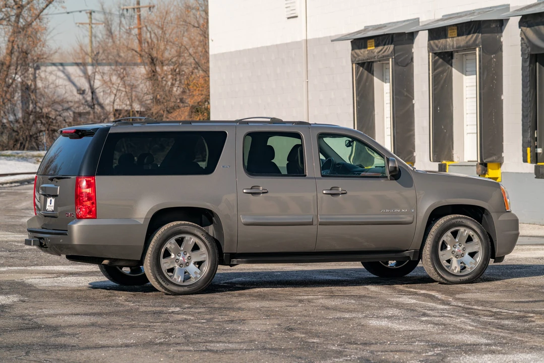 2008 GMC Yukon 3rd Gen - Image 16 of 31