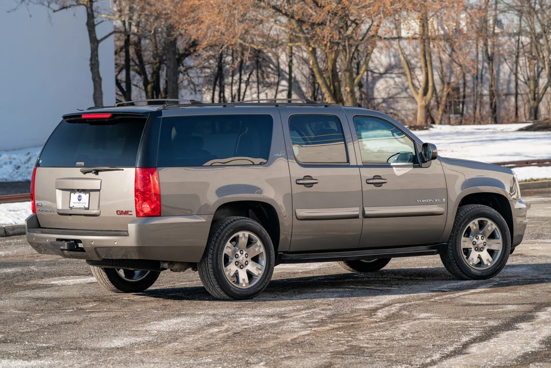 2008 GMC Yukon 3rd Gen - Image 15 of 31