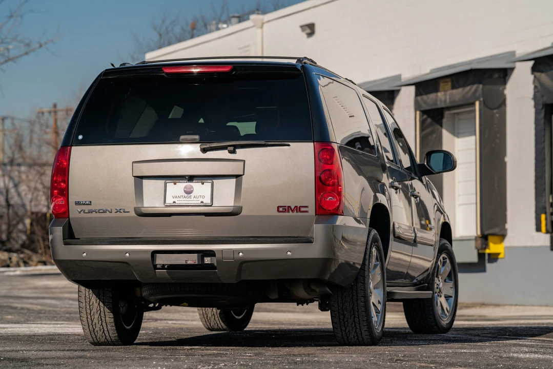 2008 GMC Yukon 3rd Gen - Image 14 of 31