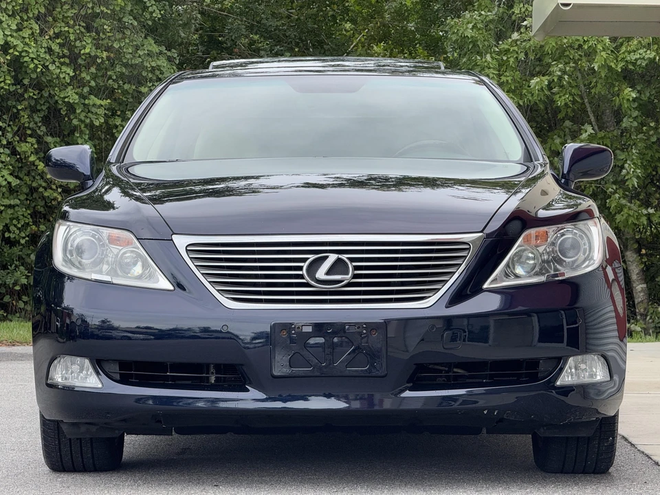 2009 Lexus LS 4th Gen - Image 4 of 31