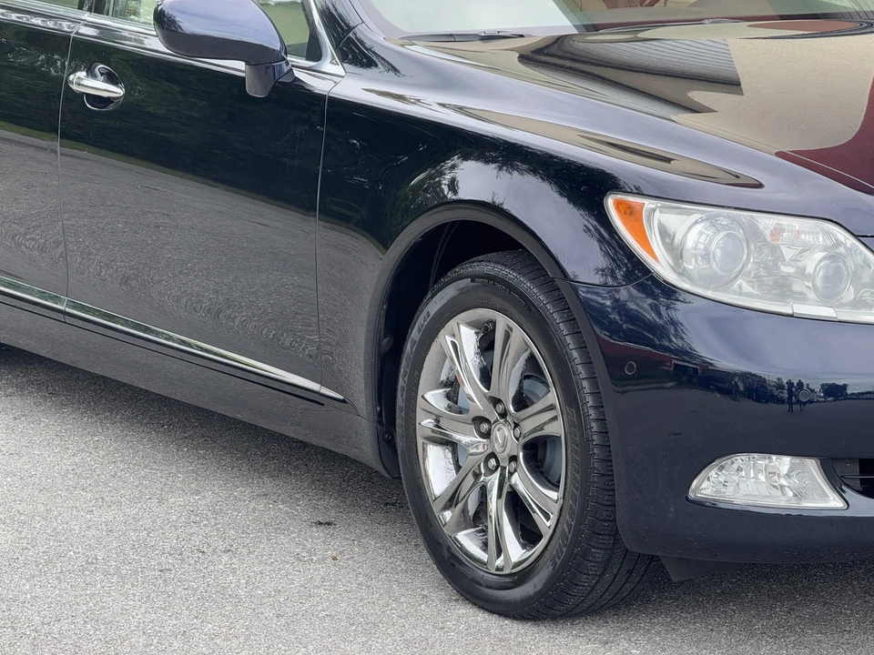 2009 Lexus LS 4th Gen - Image 18 of 31