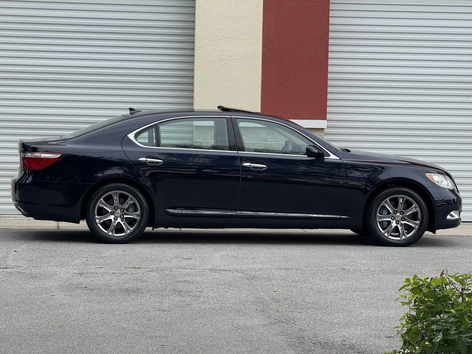 2009 Lexus LS 4th Gen - Image 15 of 31