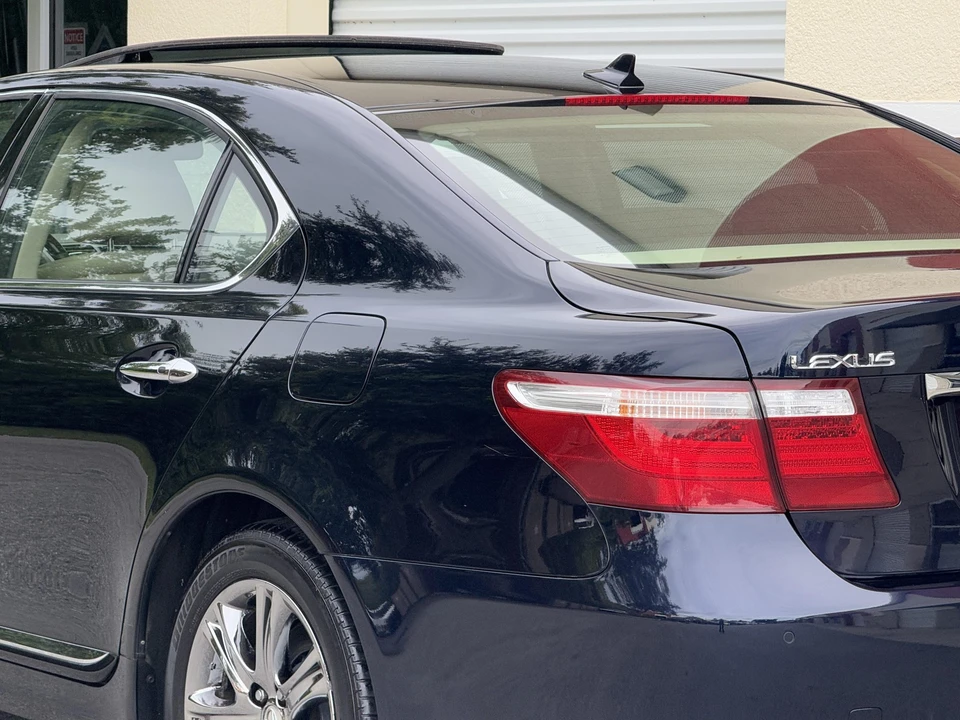 2009 Lexus LS 4th Gen - Image 28 of 31