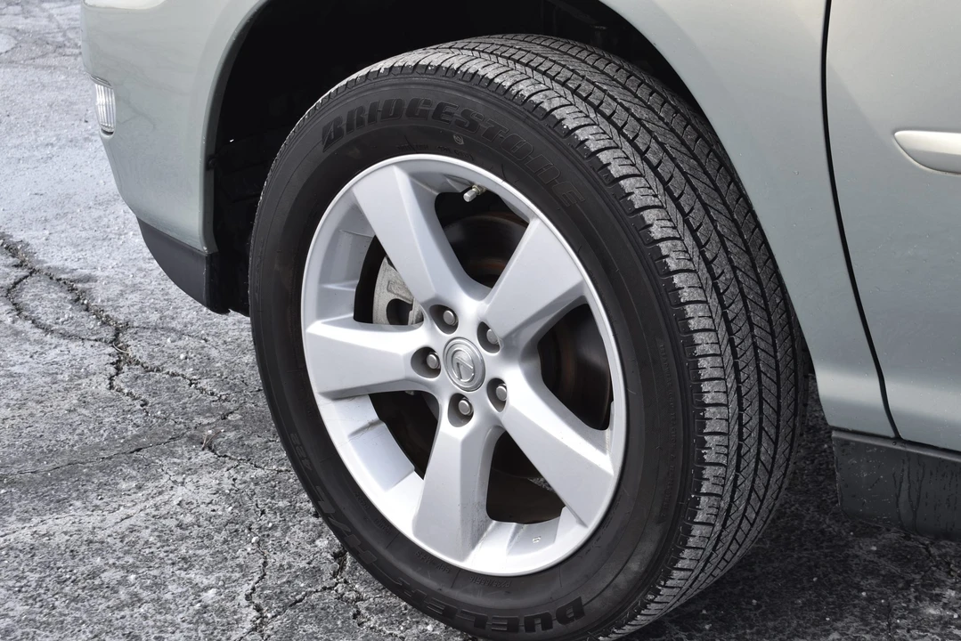 2009 Lexus RX 3rd Gen - Image 29 of 31