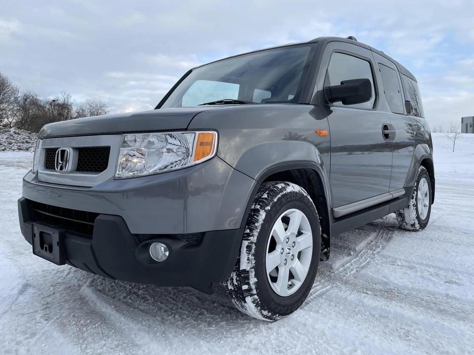 2010 Honda Element - Image 3 of 31