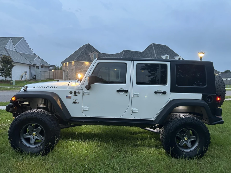 2010 Jeep JK Wrangler - Image 18 of 31