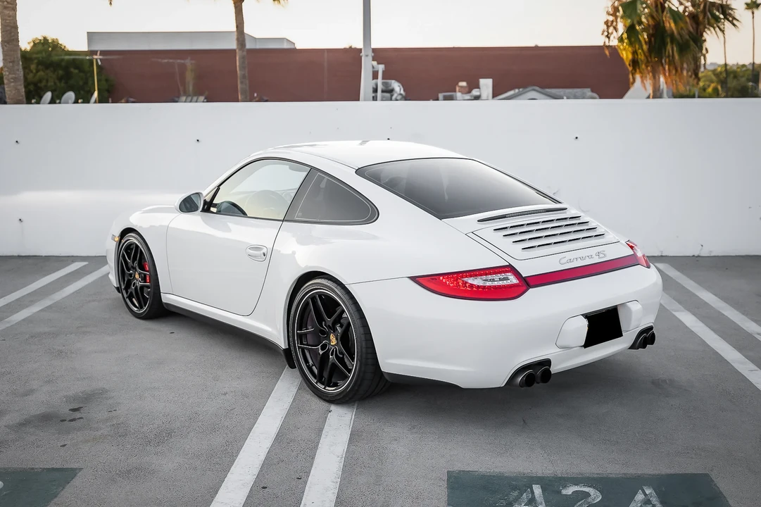 2010 Porsche 997 Carrera 4S - Image 5 of 6