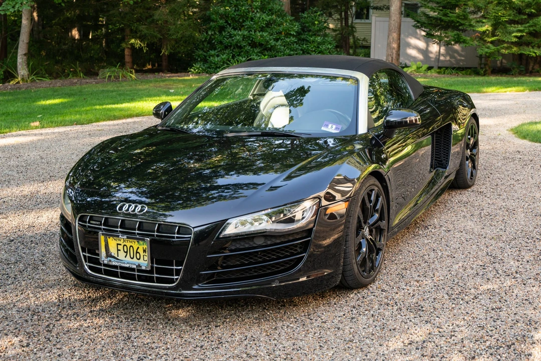 2011 Audi 42 R8 - Image 2 of 31