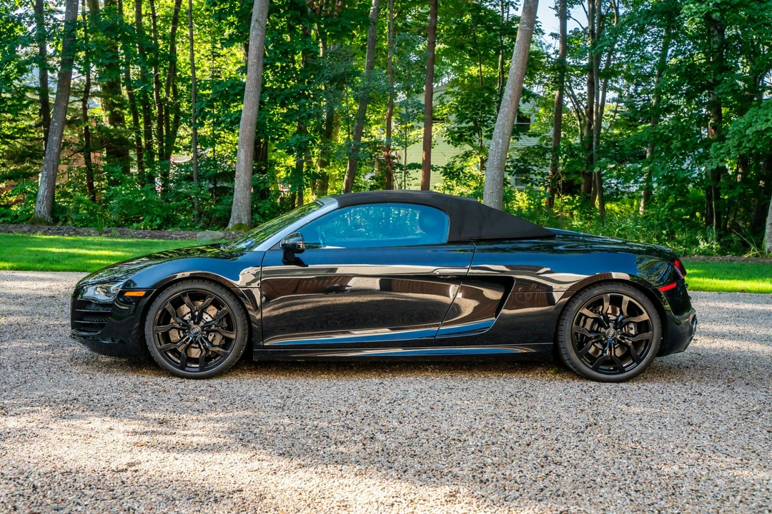 2011 Audi 42 R8 - Image 10 of 31