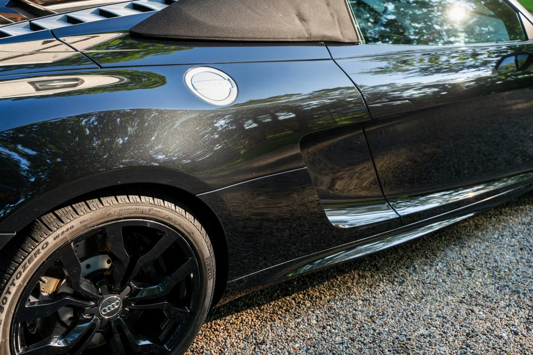 2011 Audi 42 R8 - Image 28 of 31