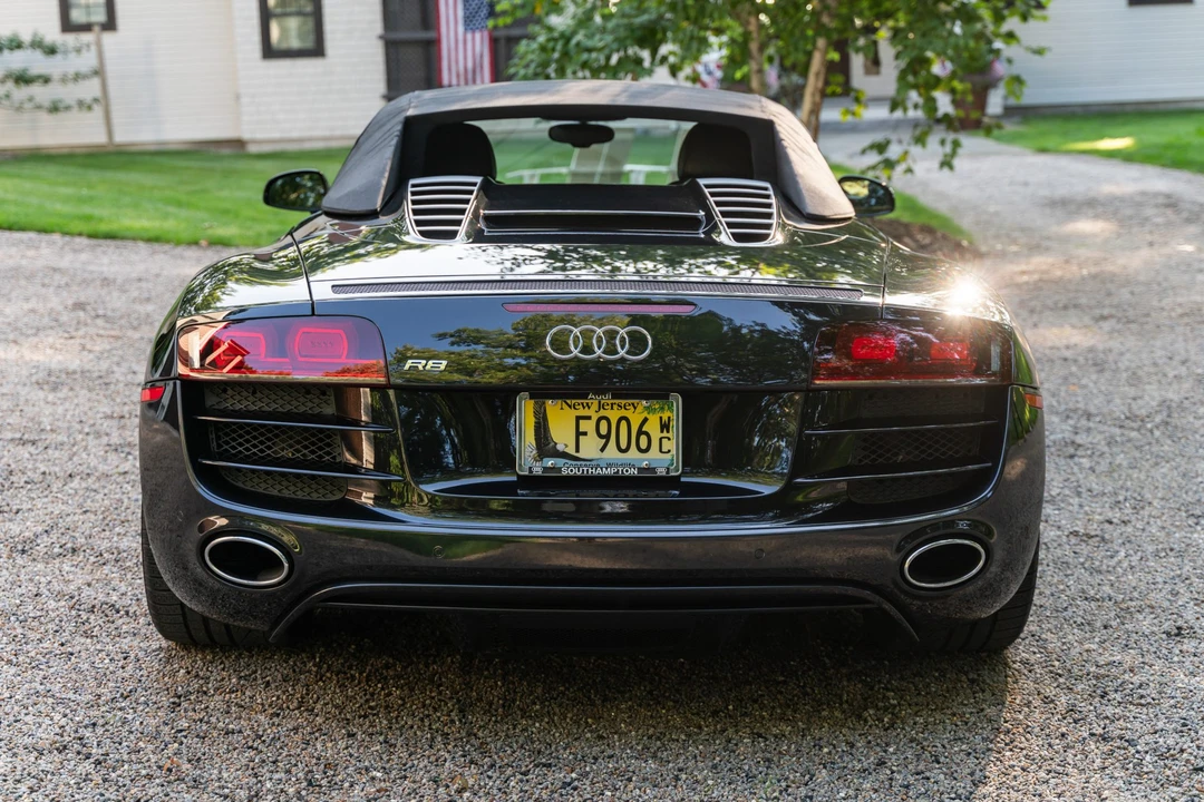 2011 Audi 42 R8 - Image 9 of 31
