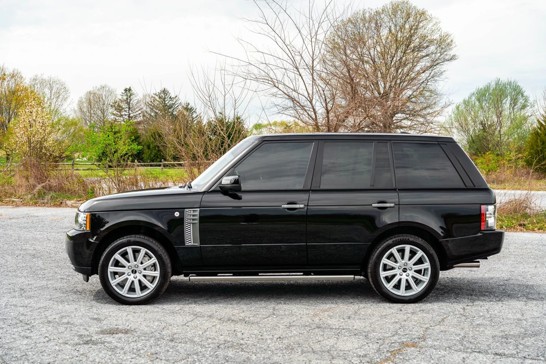 2011 Land Rover Range Rover L322 - Image 12 of 31