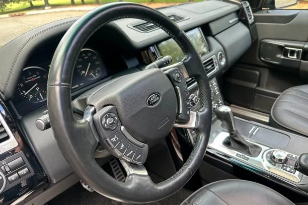 2011 Land Rover Range Rover L322 - Image 5 of 7