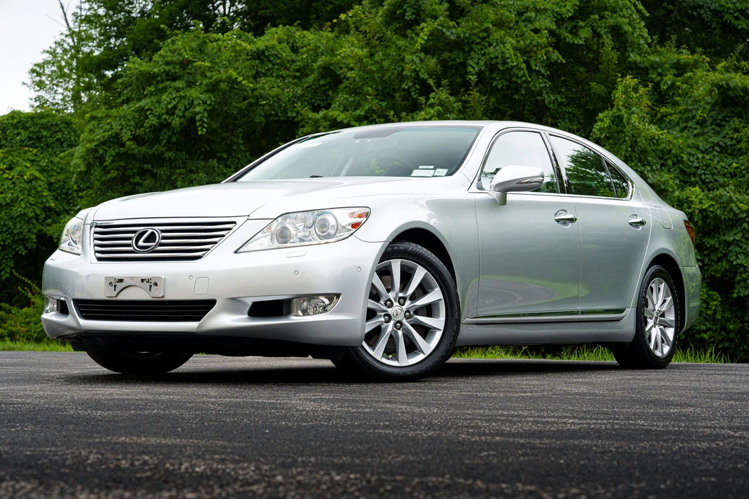2011 Lexus LS 4th Gen - Image 5 of 31